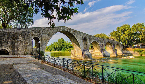 arta city epirus greece